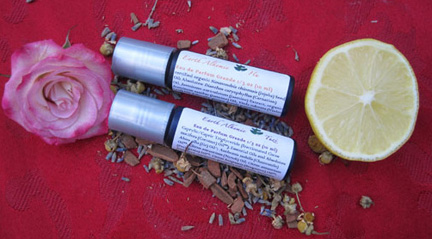 Tuzi and Hu perfumes, grande size.